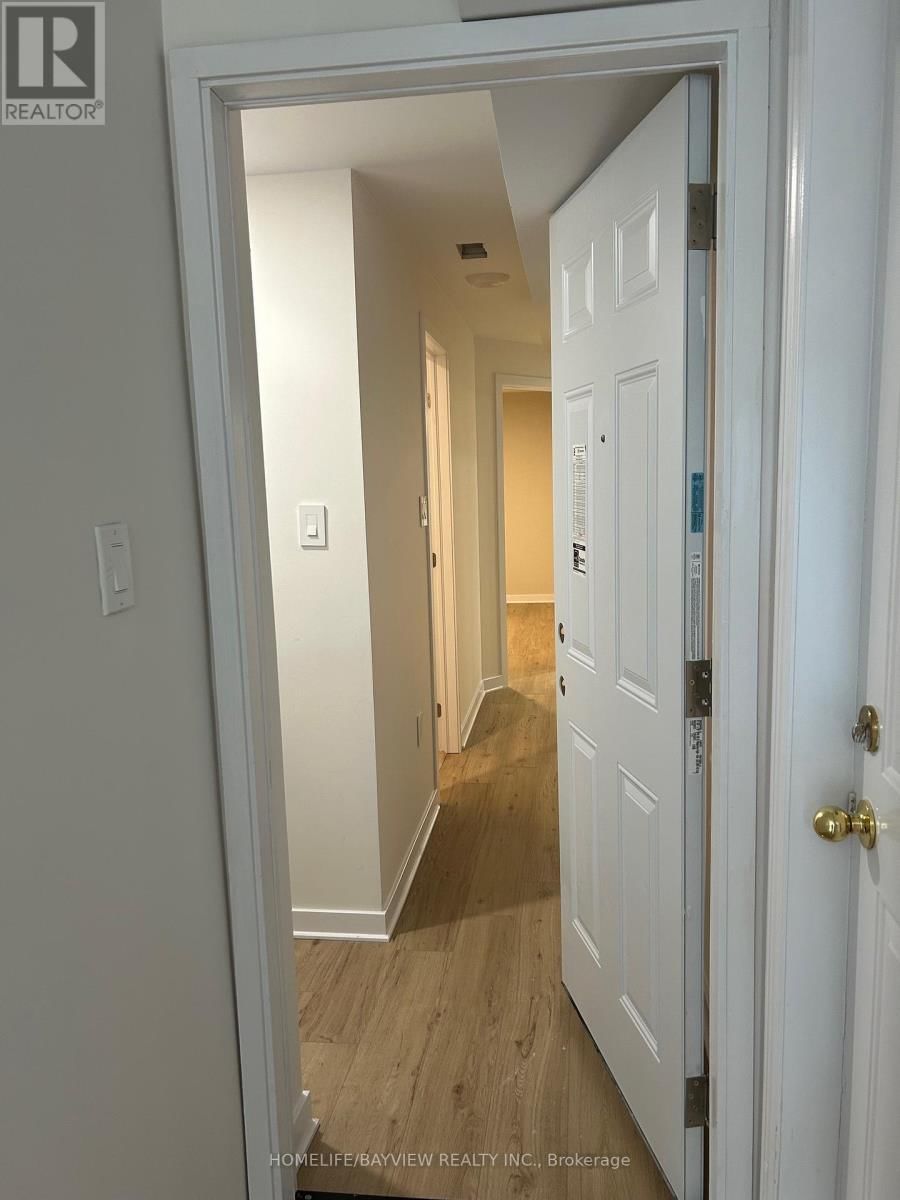32 VILLANDRY CRESCENT Image 15