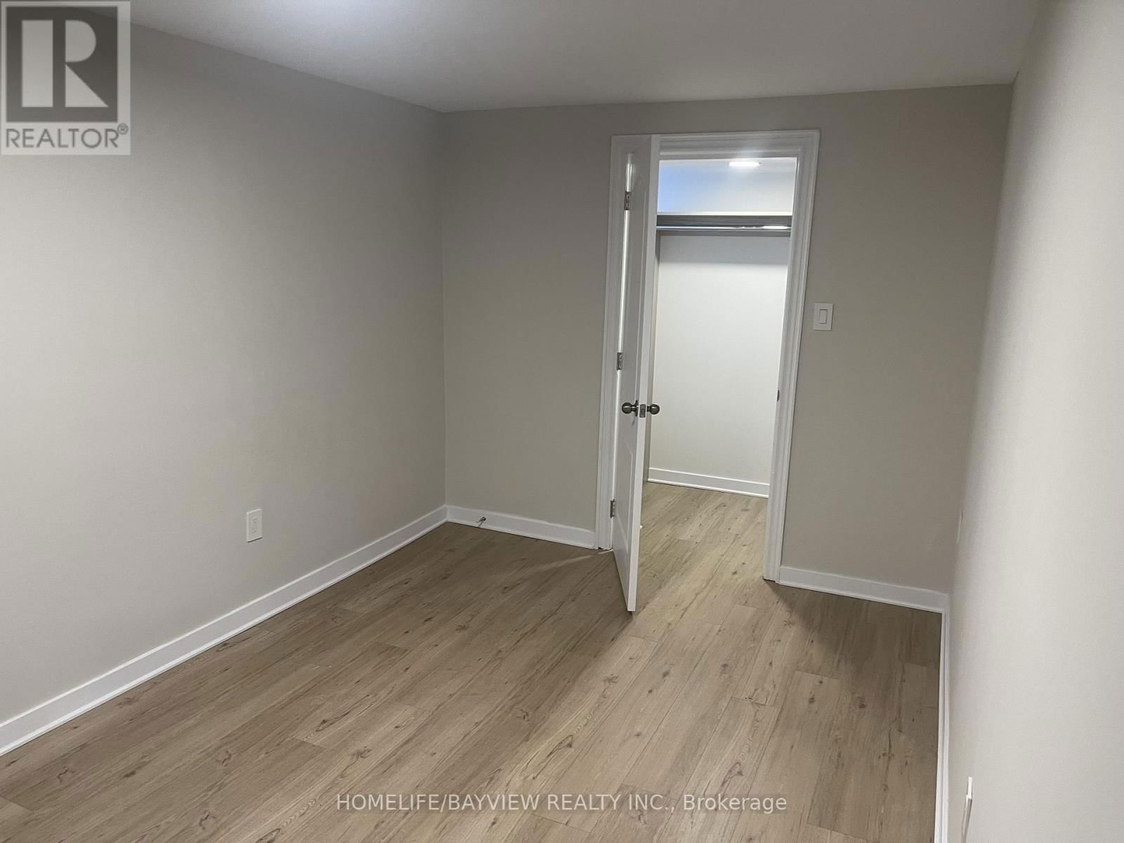 32 VILLANDRY CRESCENT Image 7