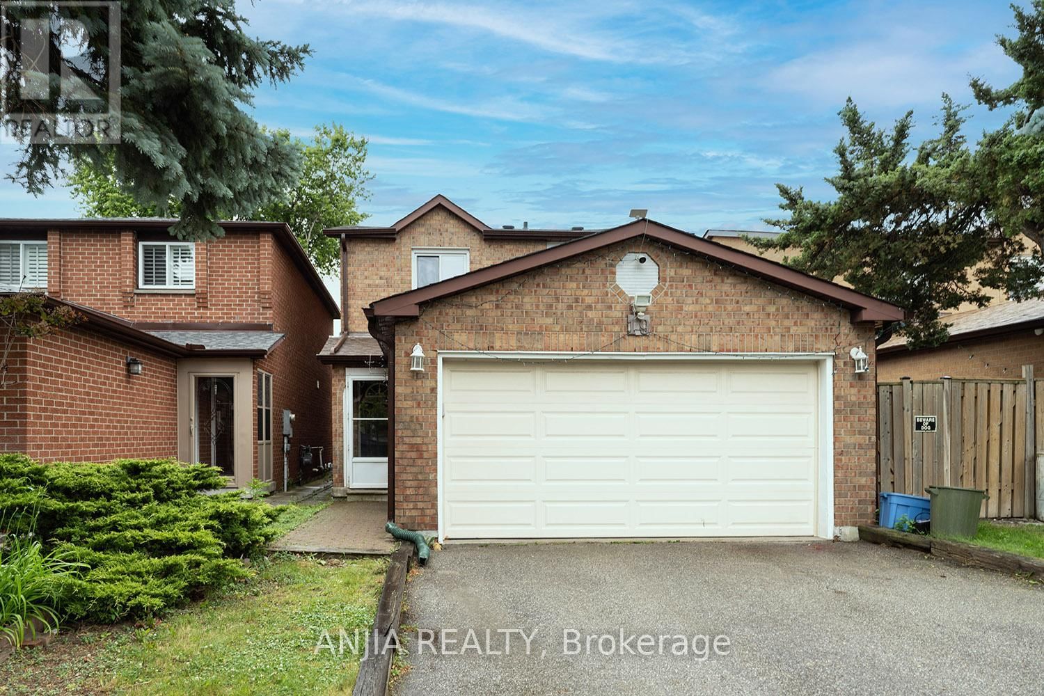 19 DUNBAR CRESCENT Image 1