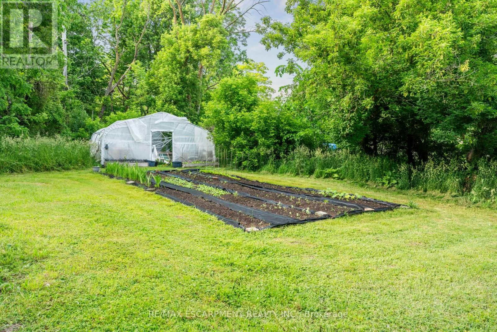 8936 32ND SIDEROAD Image 43