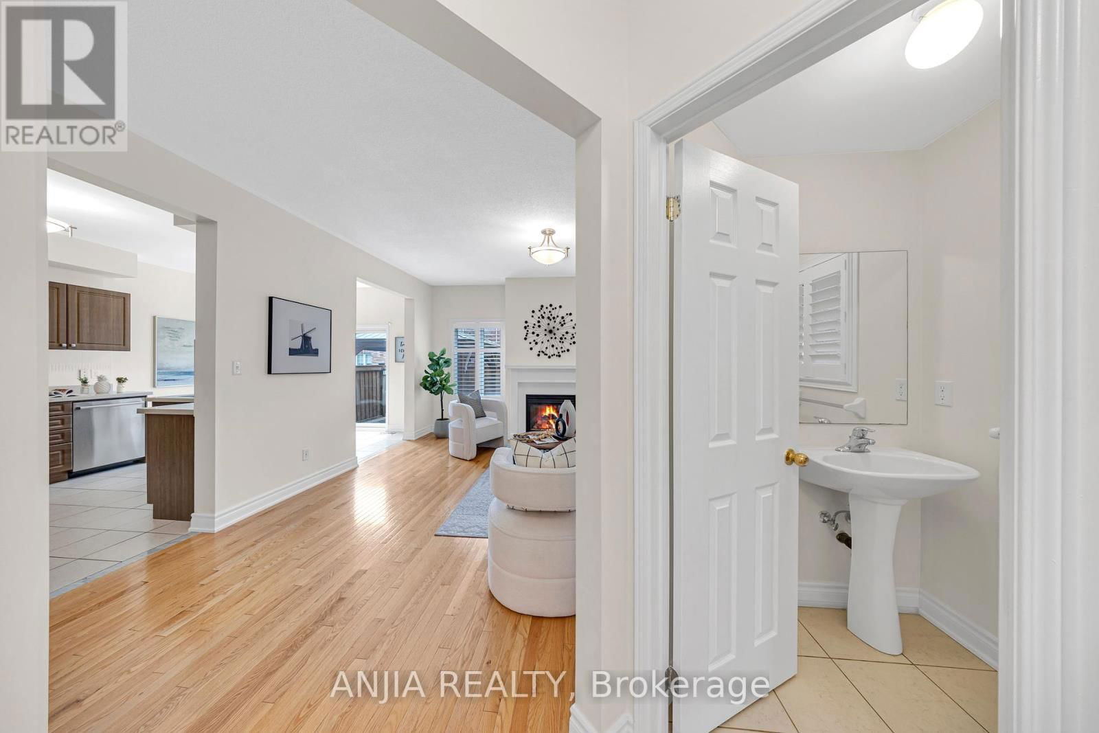 34 HORN STREET Image 10