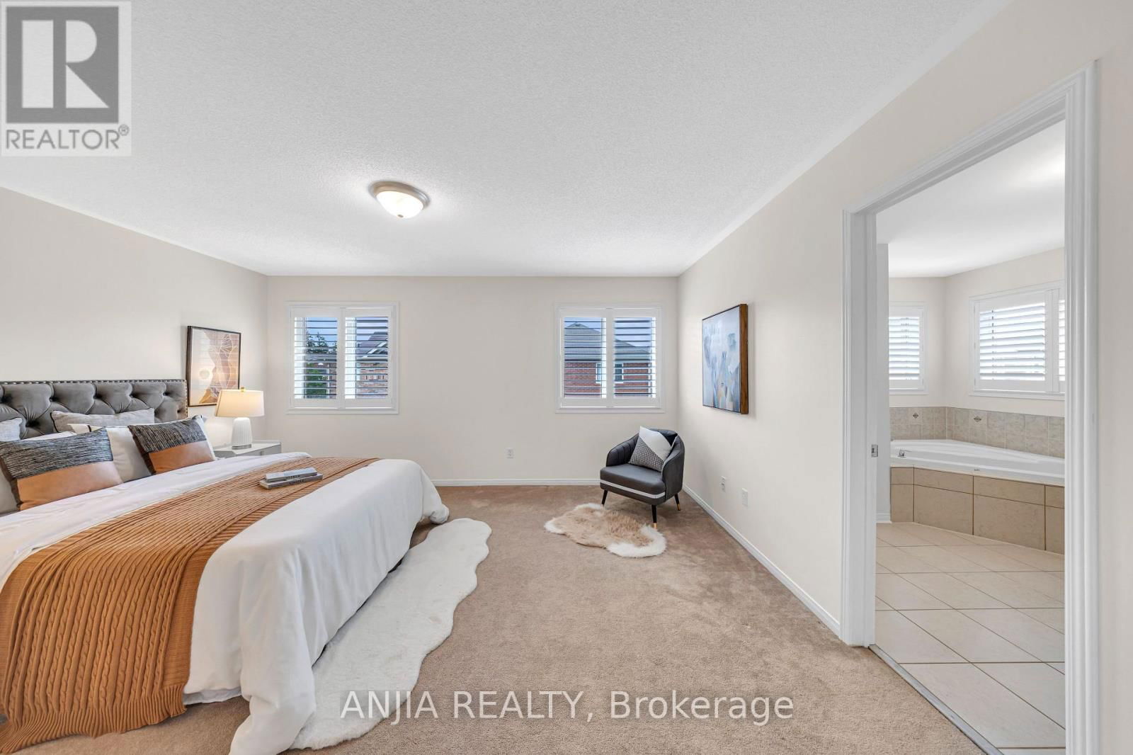 34 HORN STREET Image 14