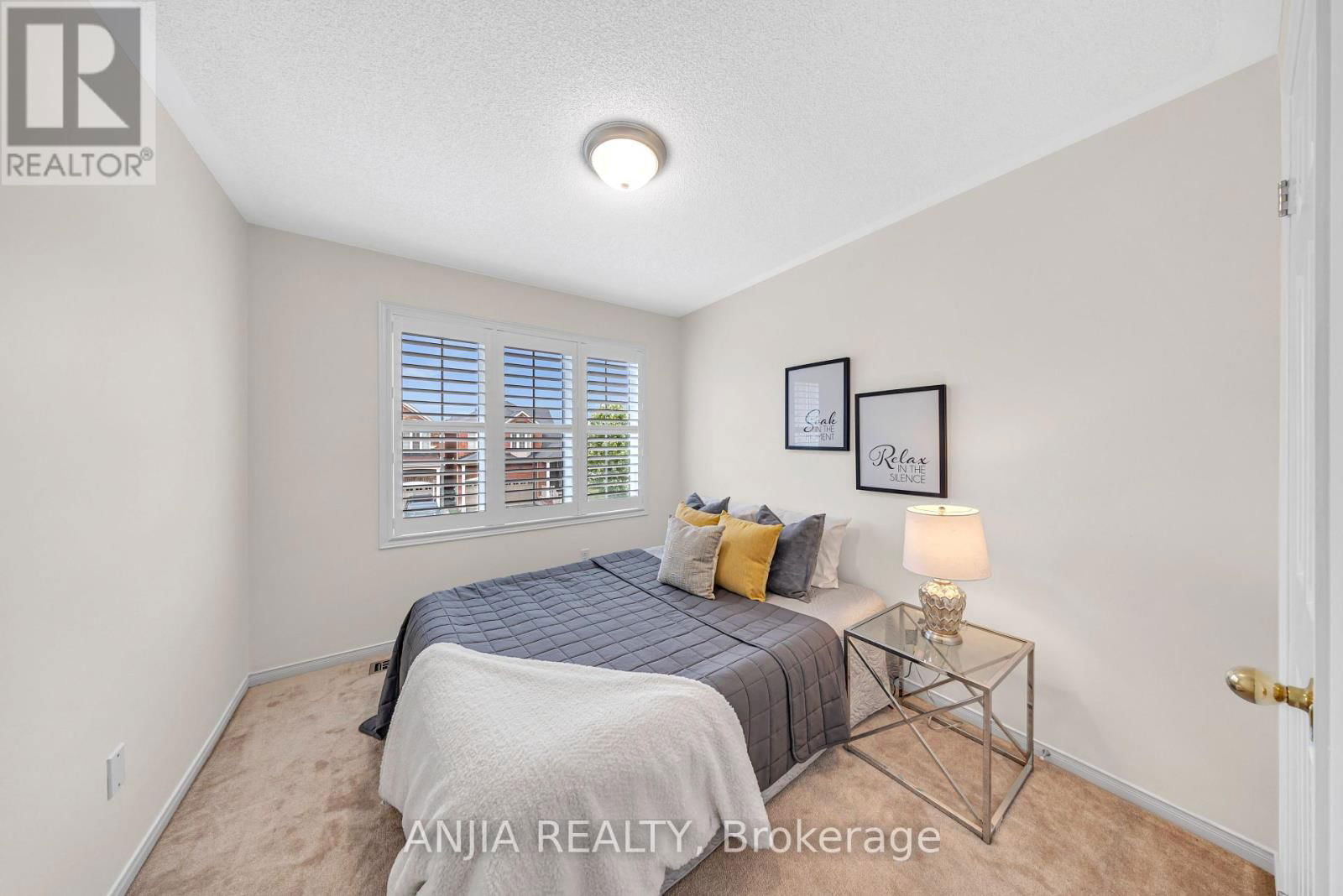 34 HORN STREET Image 17