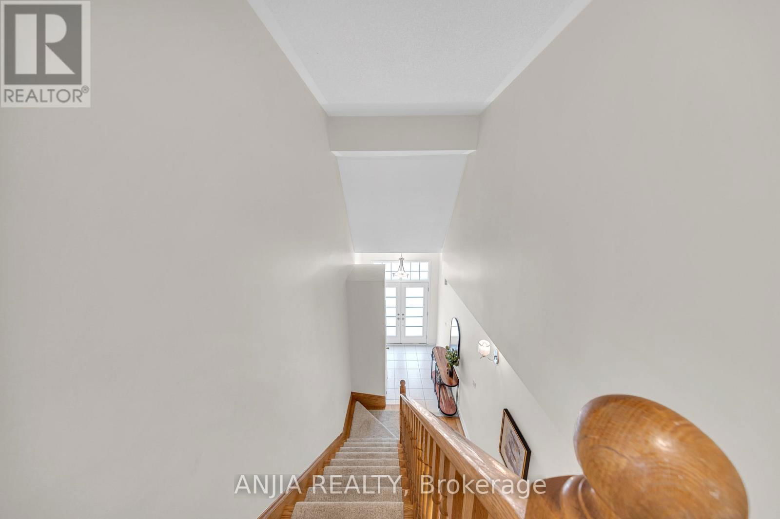 34 HORN STREET Image 6