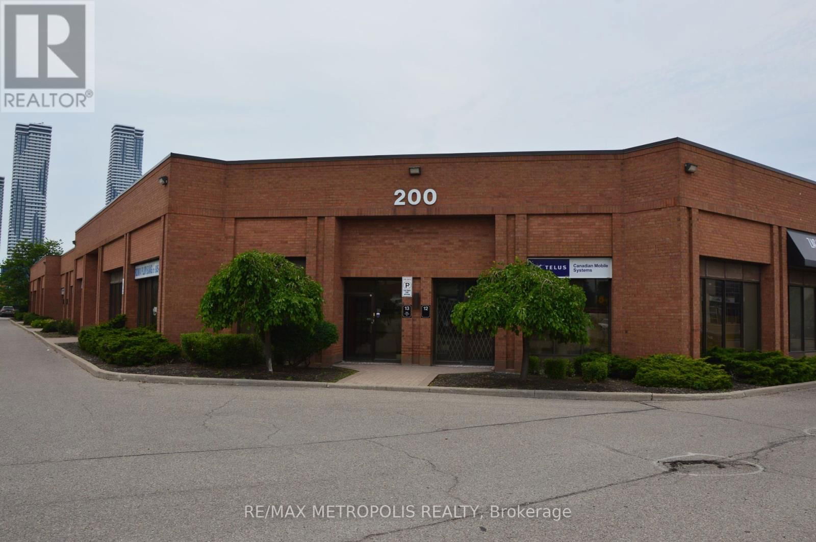 3 - 200 EDGELEY BOULEVARD NORTH Image 1