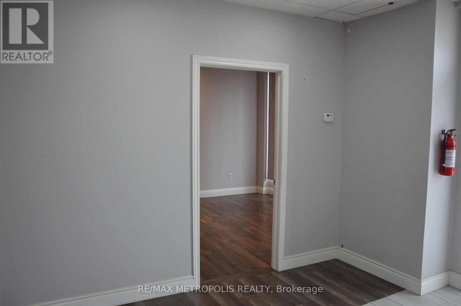 3 - 200 EDGELEY BOULEVARD NORTH Image 6
