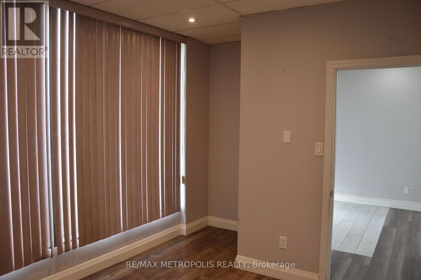 3 - 200 EDGELEY BOULEVARD NORTH Image 9