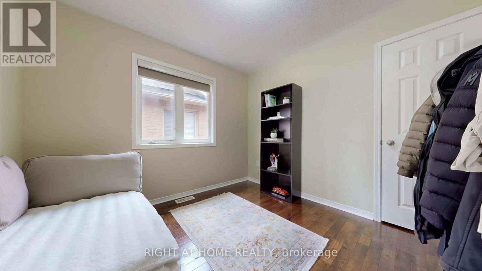 92 WATERLILY TRAIL Image 30