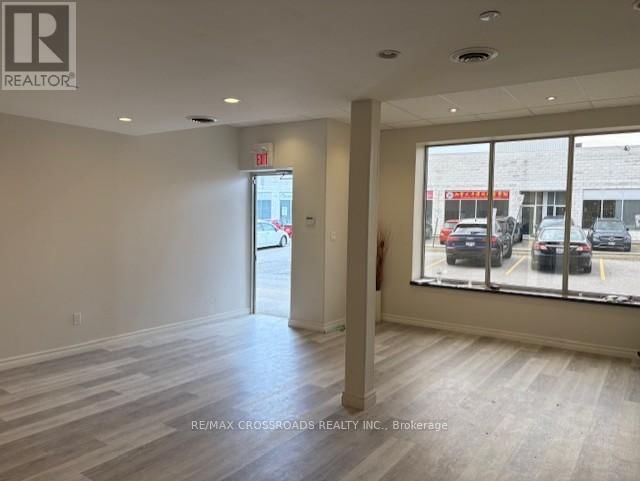 7 - 195 CLAYTON DRIVE Image 4