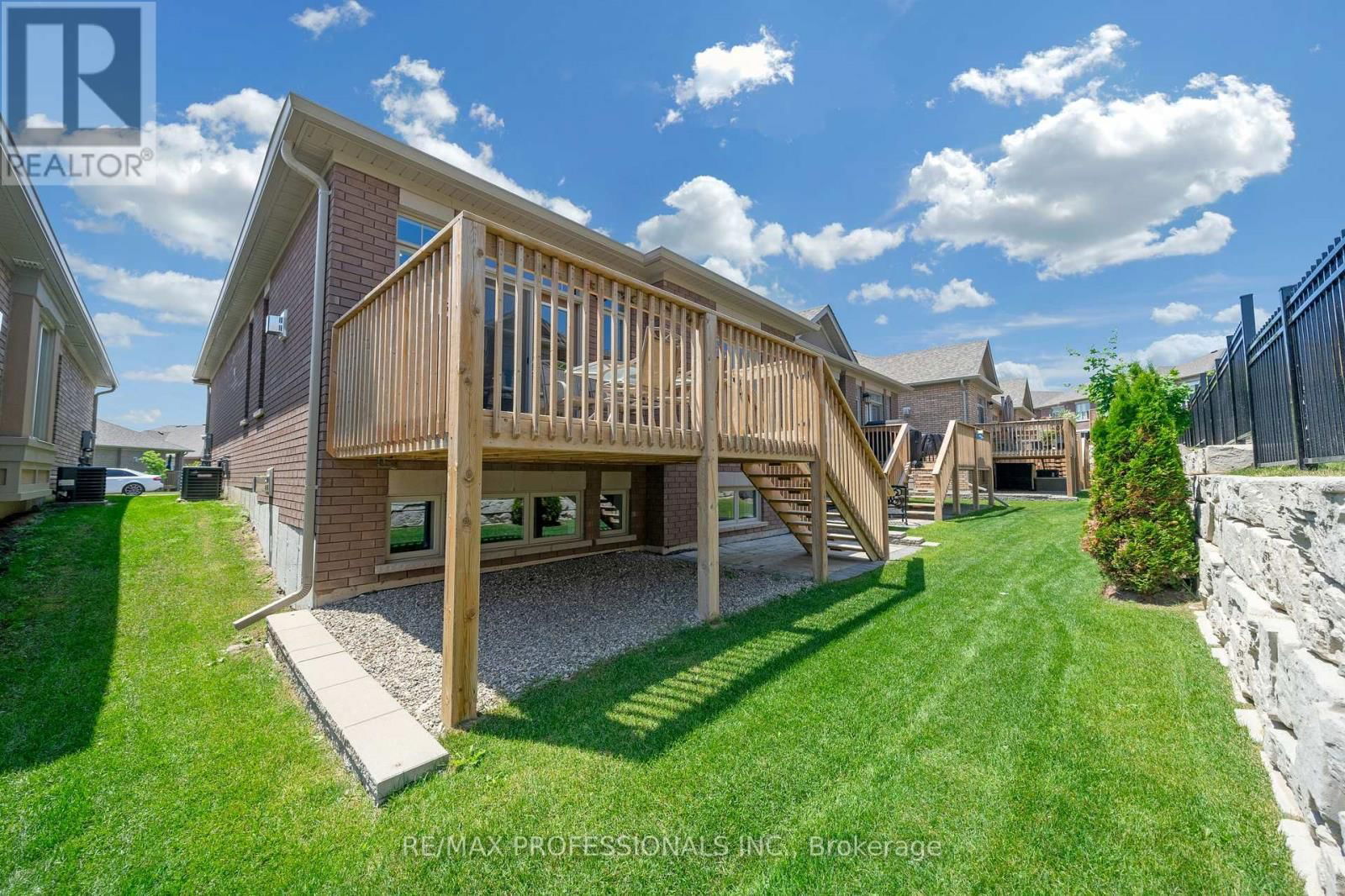 17 ASSUNTA GARDEN Image 32