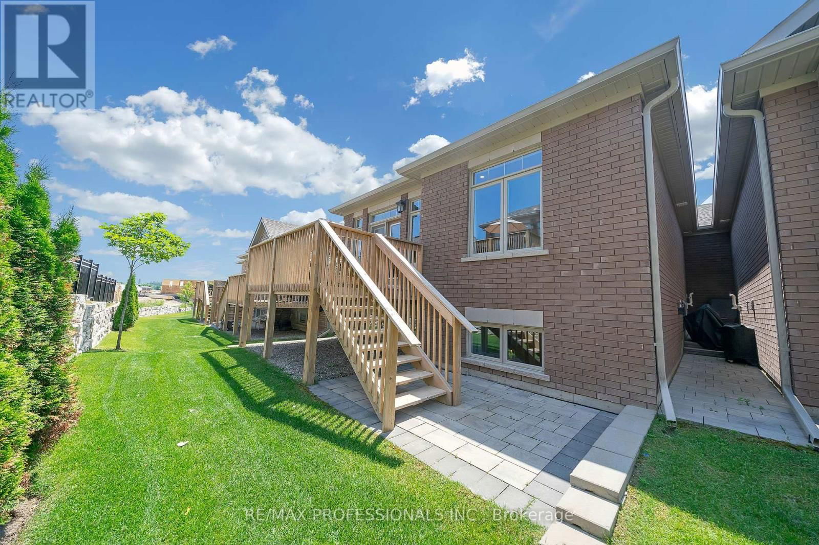 17 ASSUNTA GARDEN Image 35