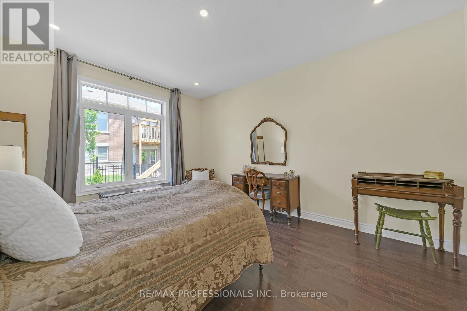 17 ASSUNTA GARDEN Image 39