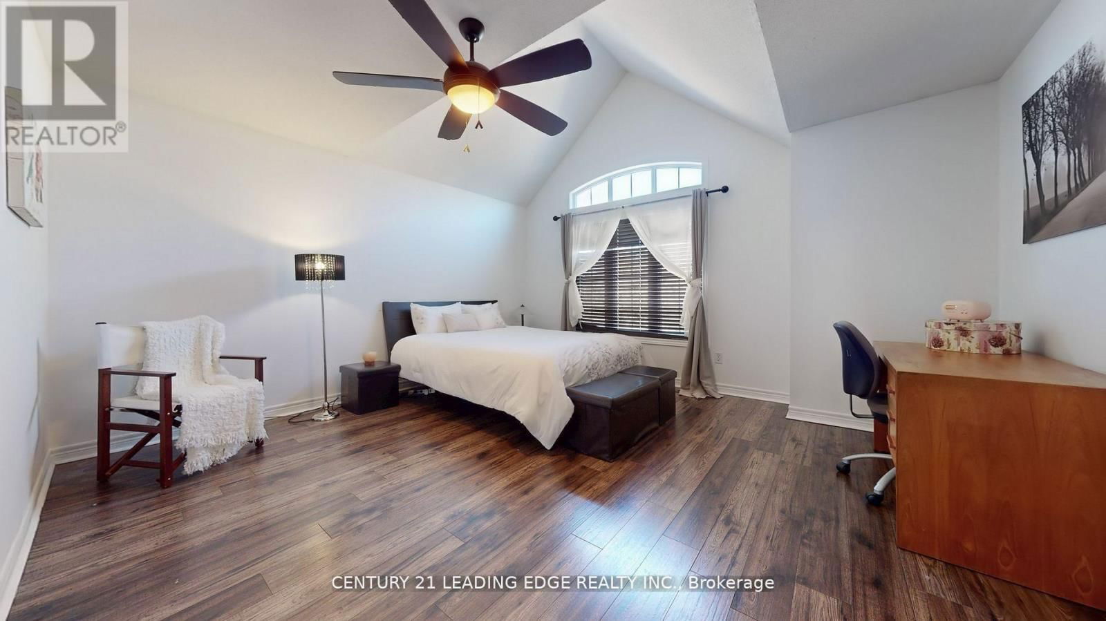 26 - 280 PARADELLE DRIVE Image 12