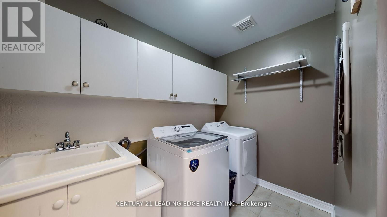 26 - 280 PARADELLE DRIVE Image 19