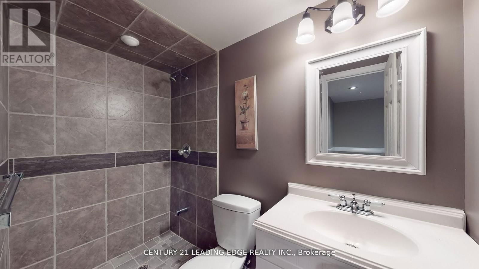 26 - 280 PARADELLE DRIVE Image 23