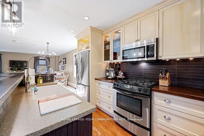 15120 YONGE STREET Image 15