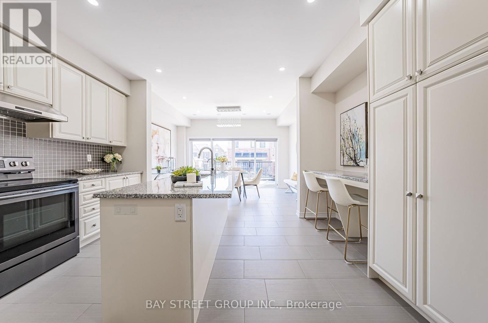 32 CAFARO LANE Image 9