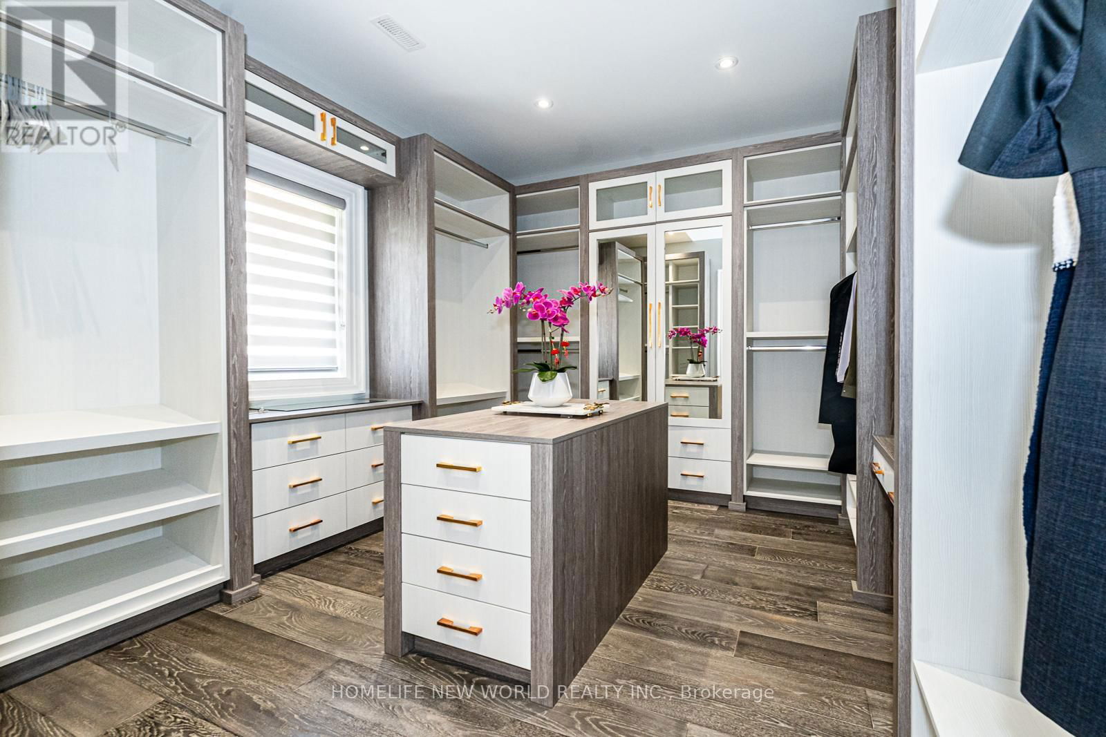 79 ELGIN STREET Image 30
