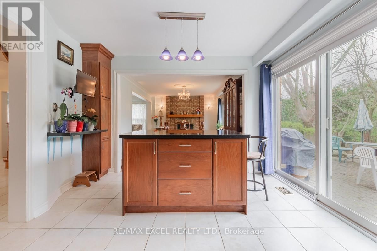 8 BOYD COURT Image 12