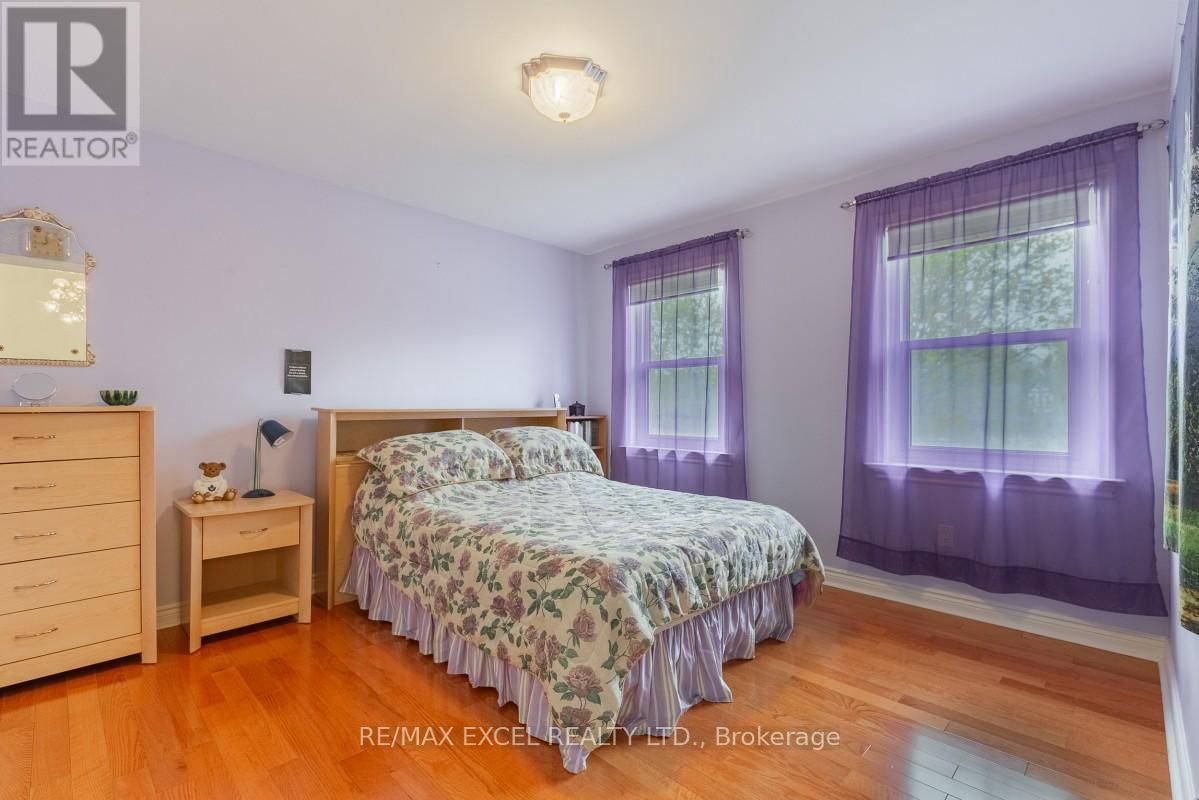 8 BOYD COURT Image 19