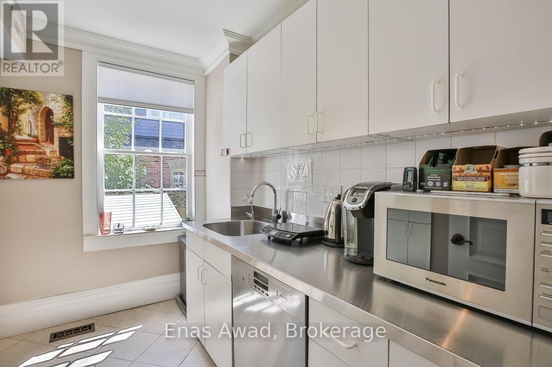 145 MAIN STREET Image 19