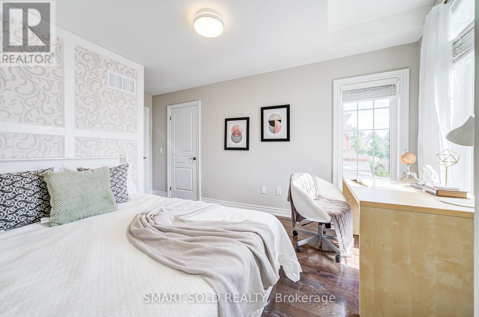 29 MAGDALAN CRESCENT Image 38