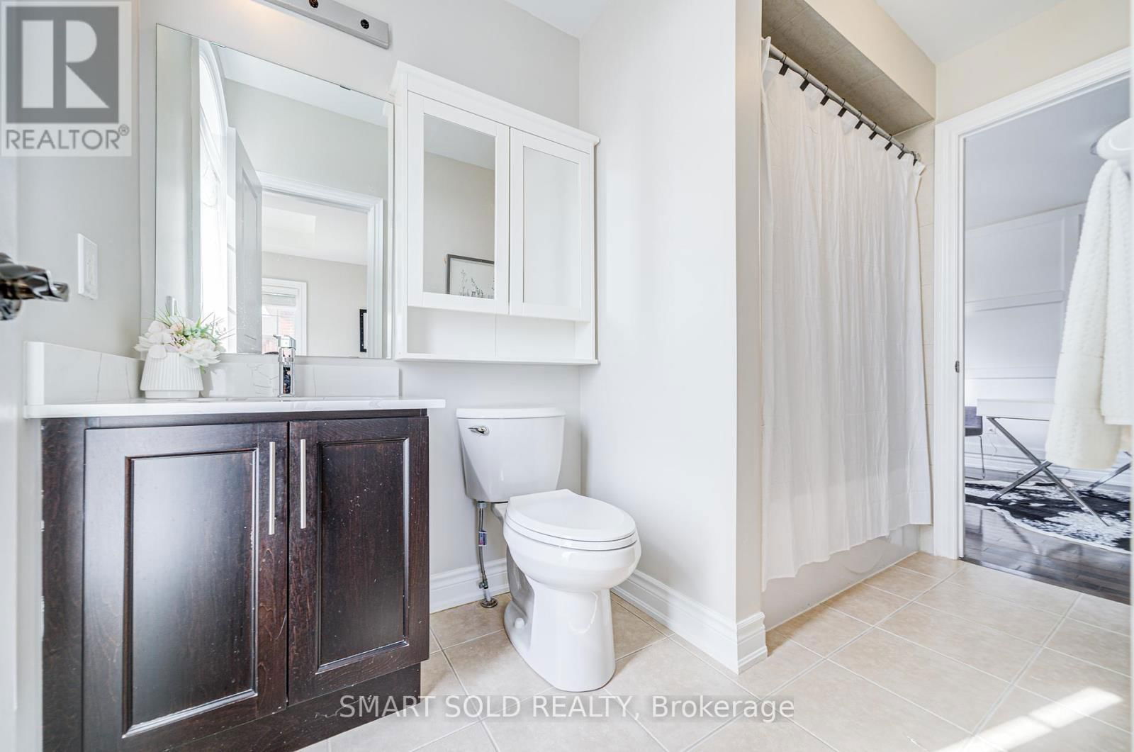 29 MAGDALAN CRESCENT Image 40
