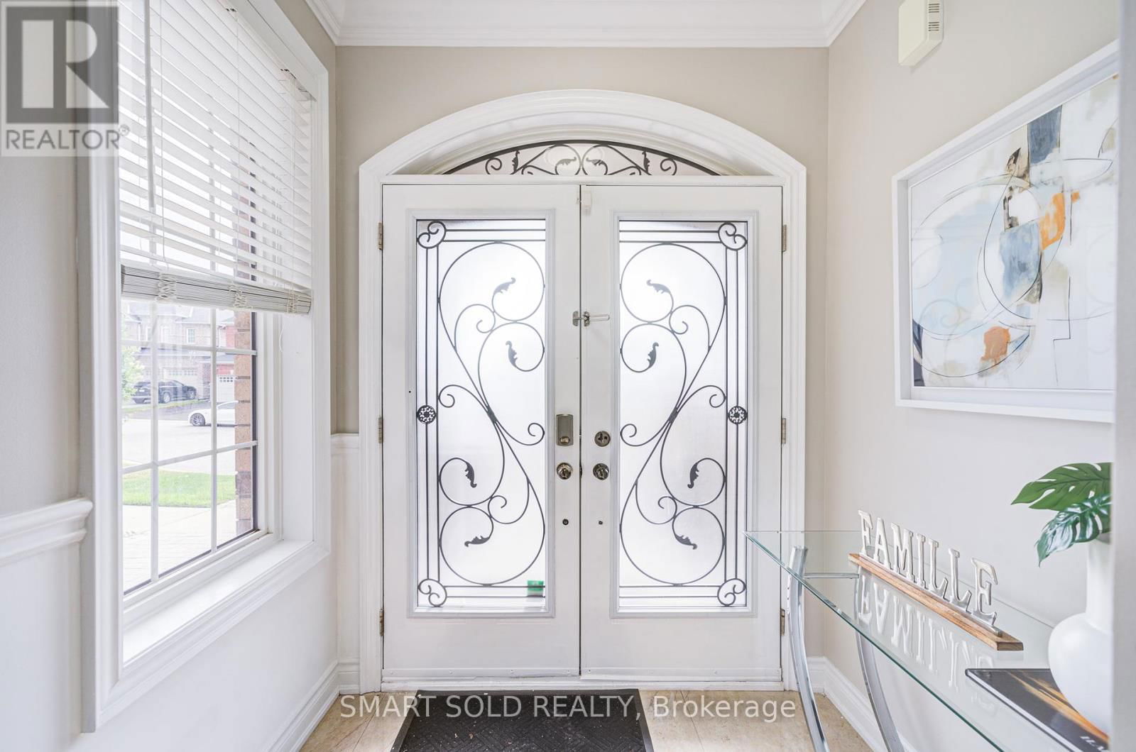 29 MAGDALAN CRESCENT Image 6