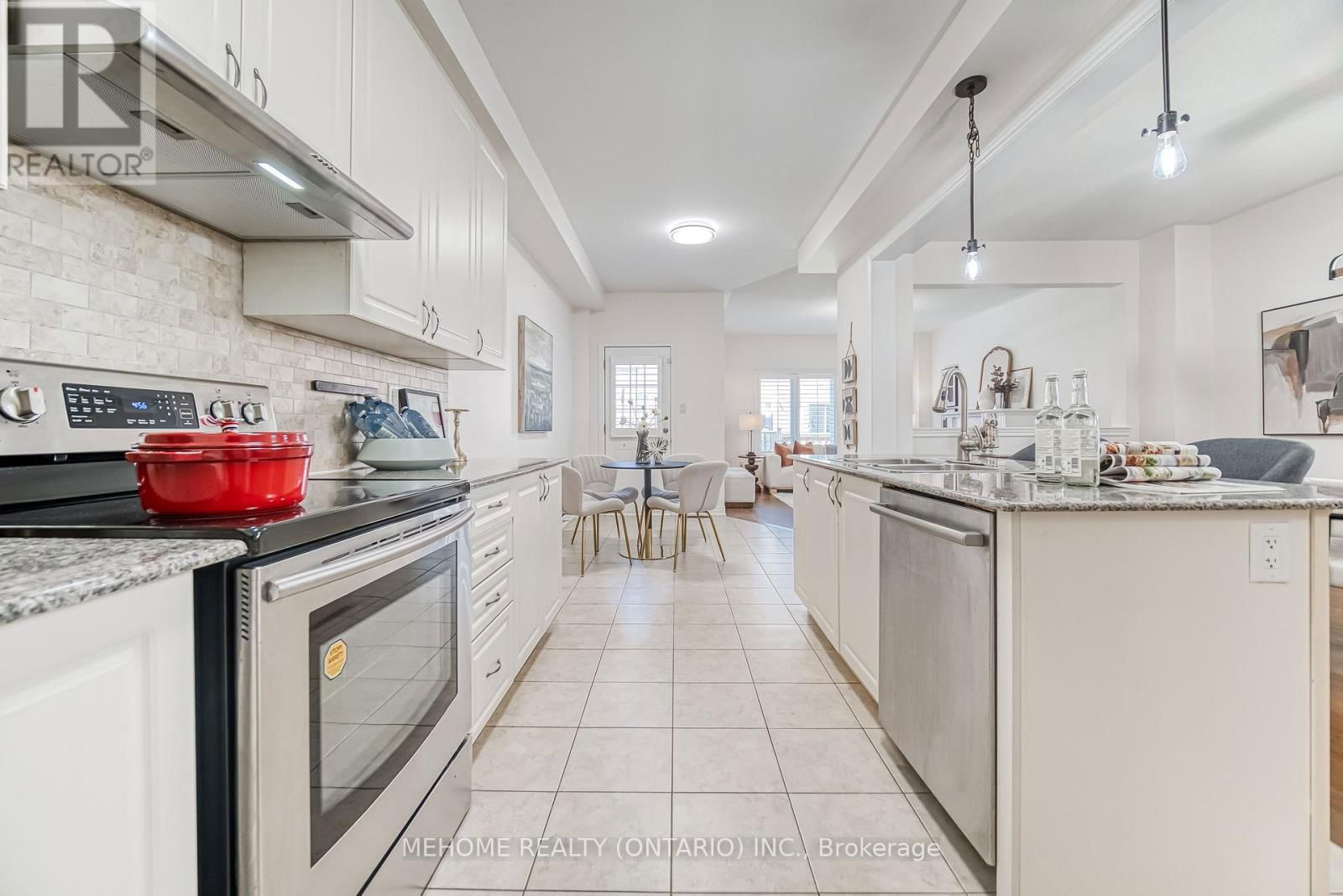 100 IAN BARON AVENUE Image 10