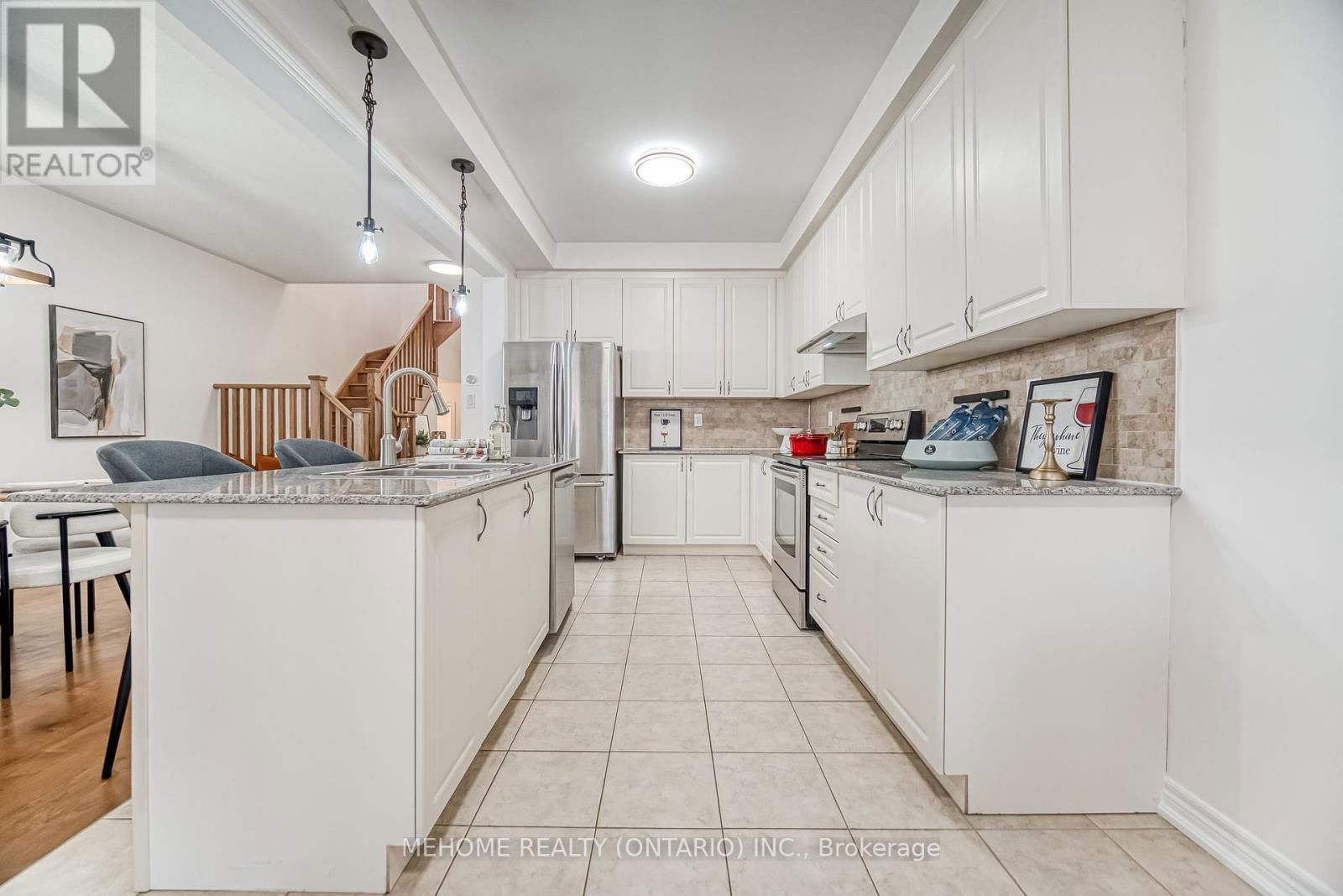 100 IAN BARON AVENUE Image 14