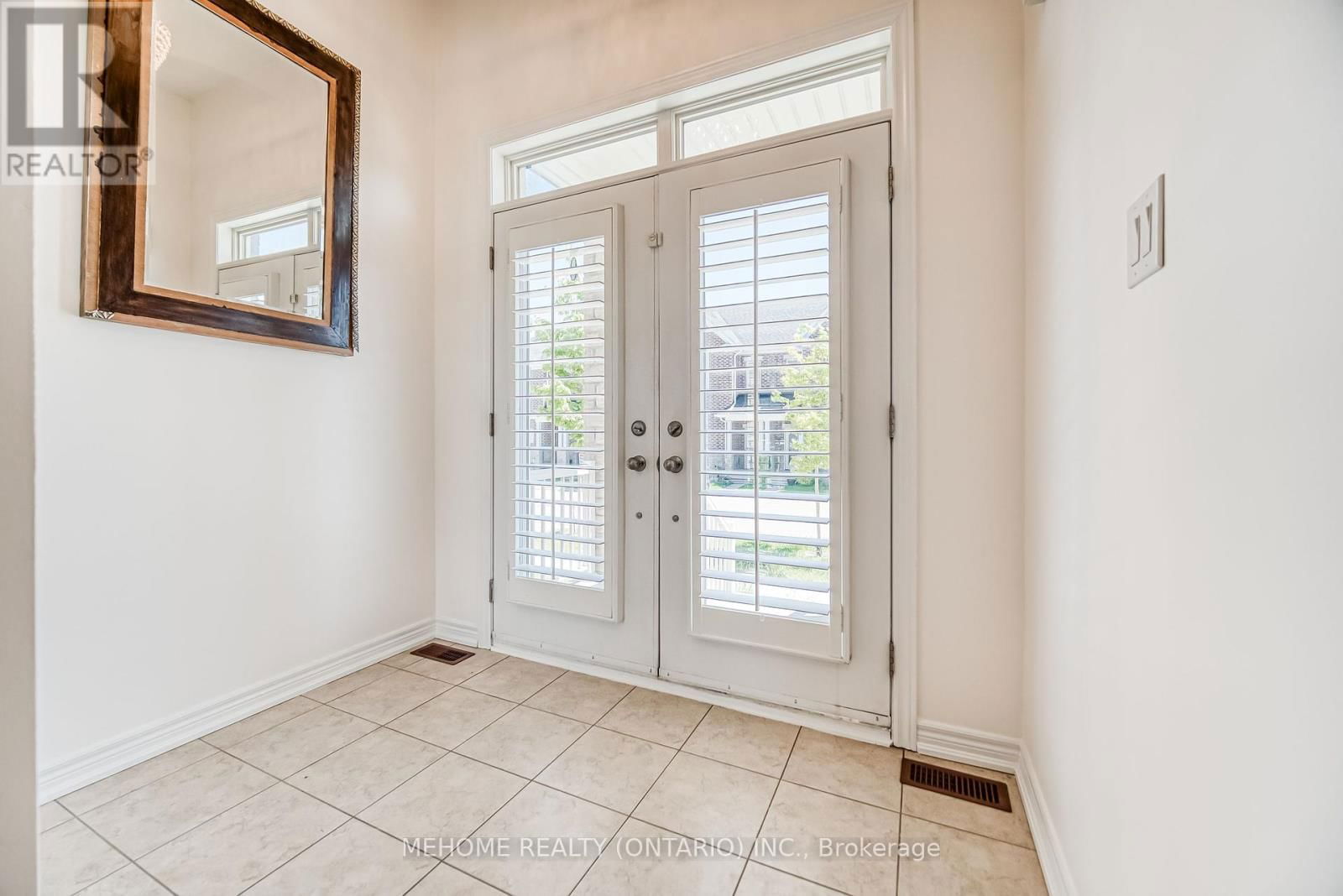 100 IAN BARON AVENUE Image 3