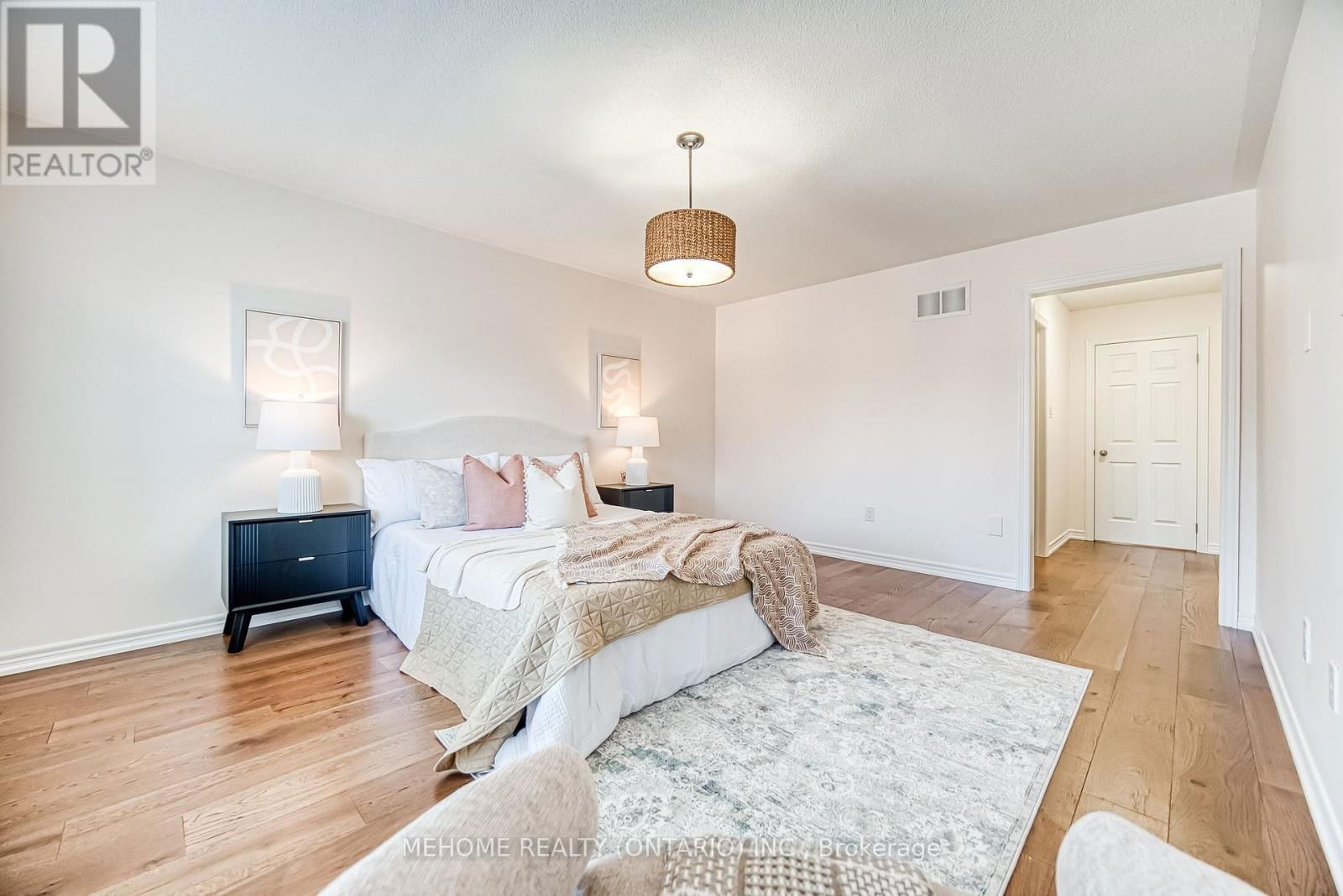 100 IAN BARON AVENUE Image 30