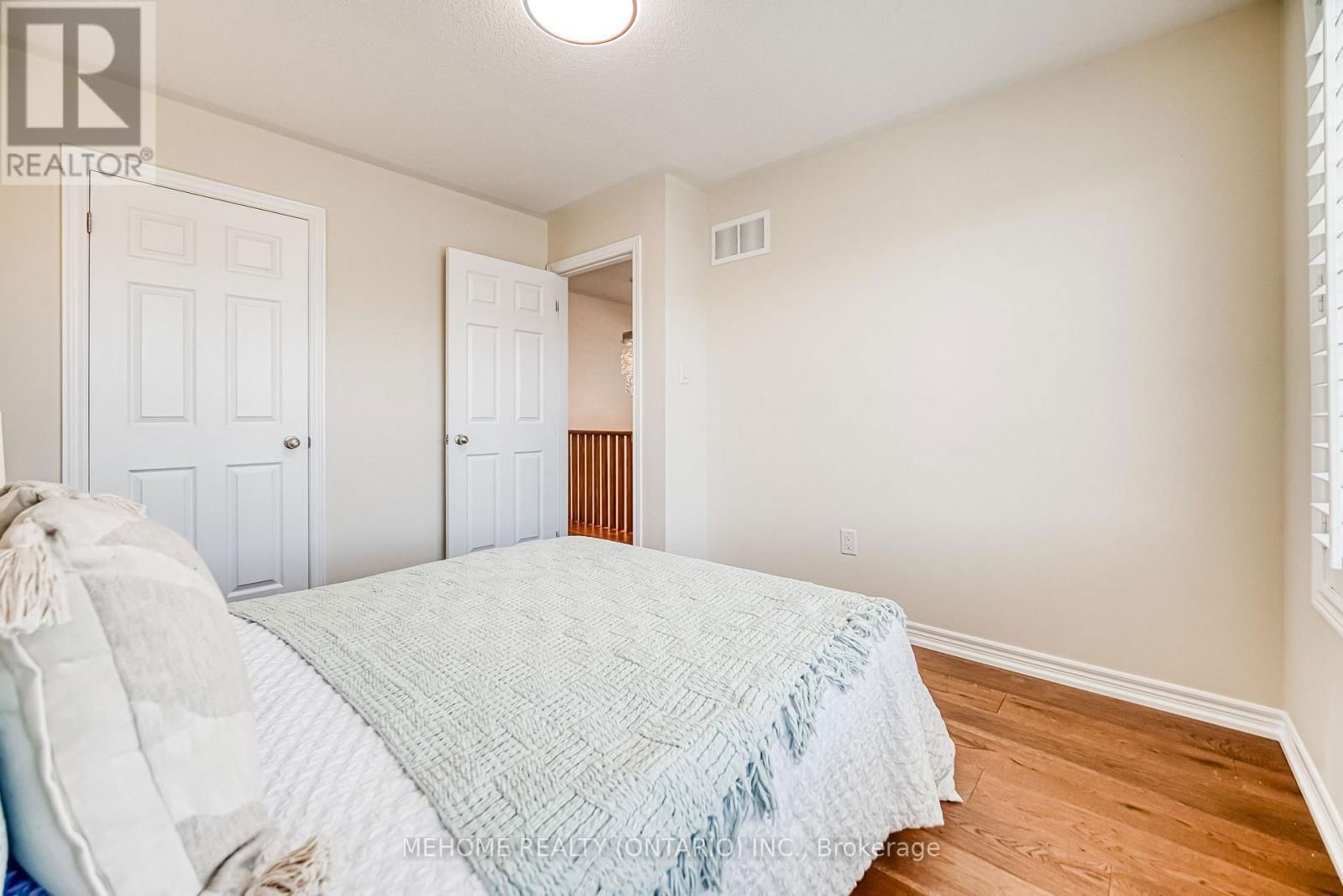 100 IAN BARON AVENUE Image 37