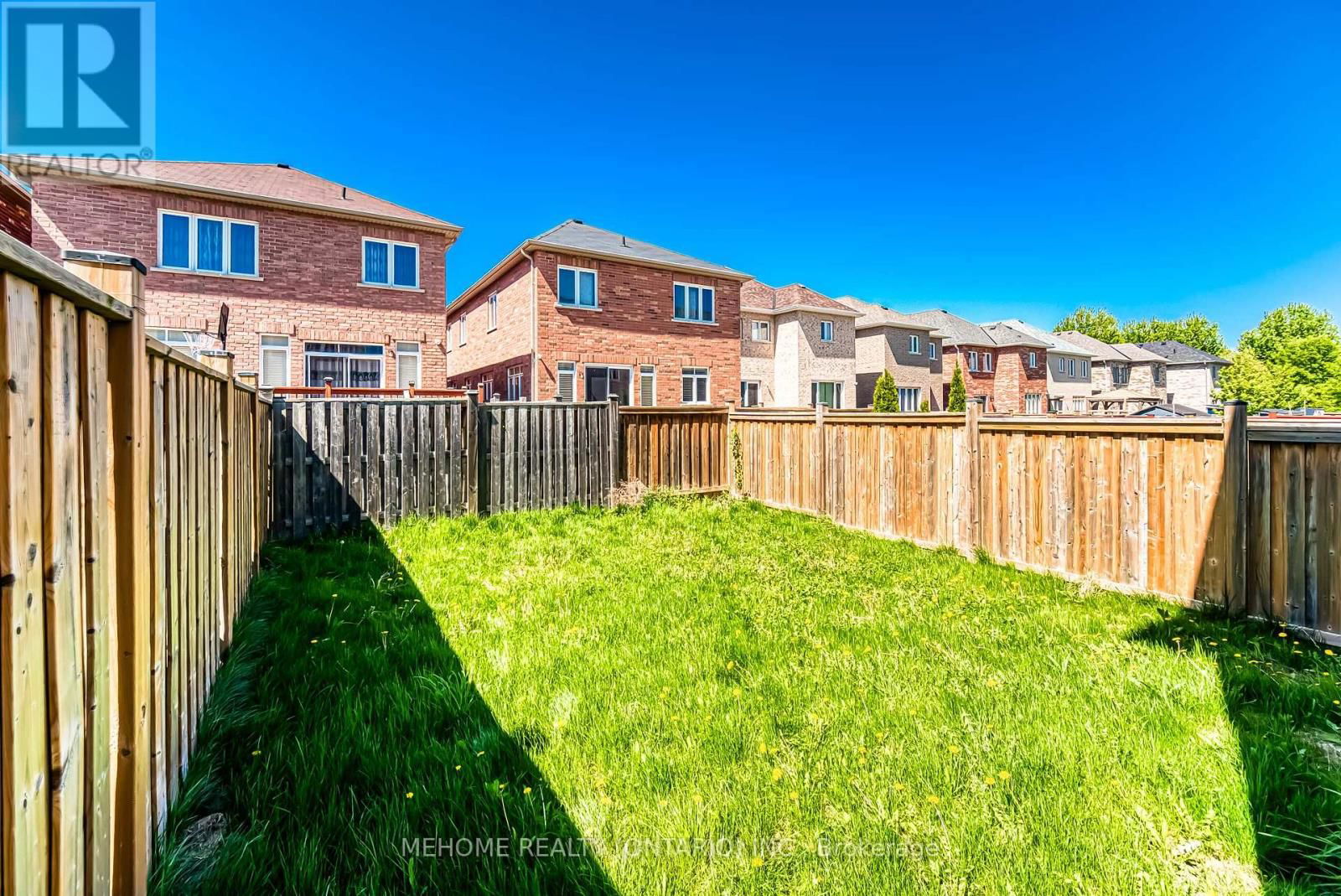 100 IAN BARON AVENUE Image 43
