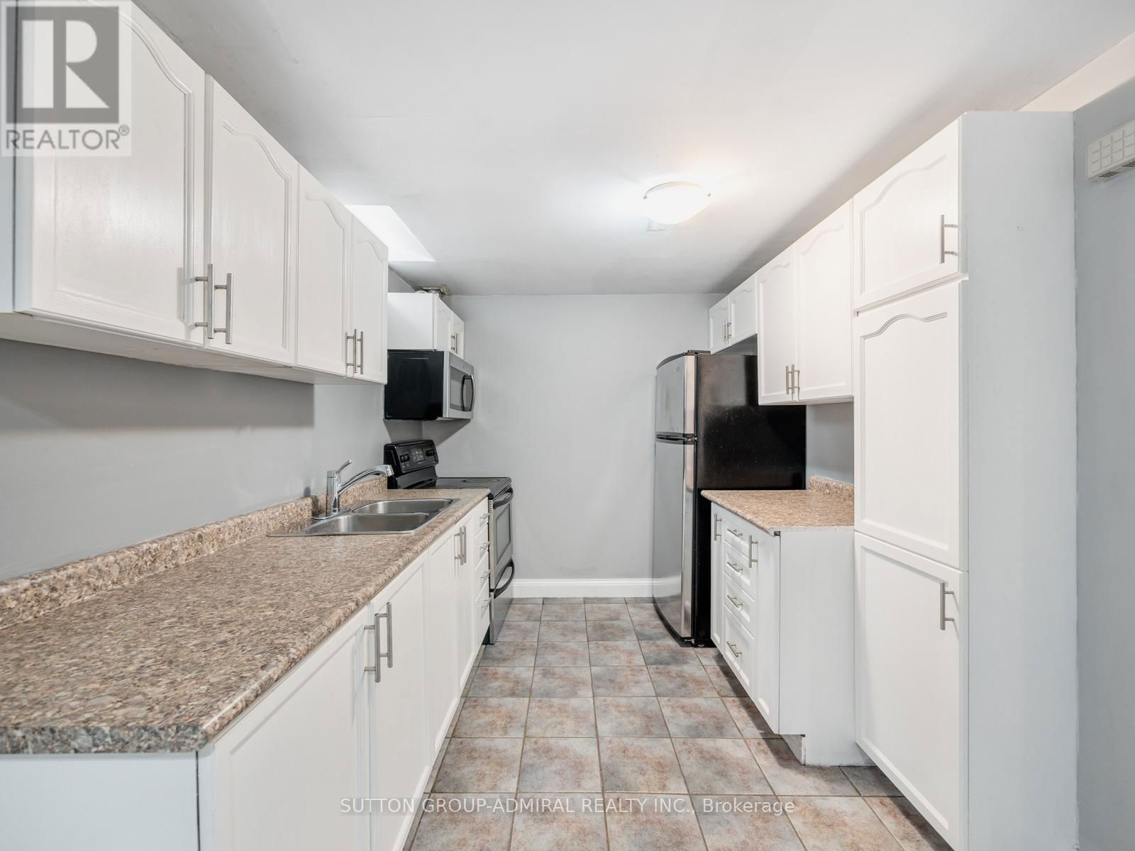 280 BERNARD AVENUE Image 33