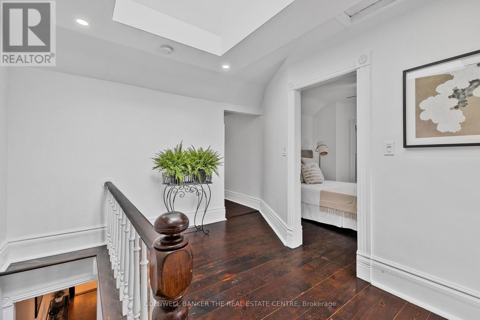 411 MILLARD AVENUE Image 16