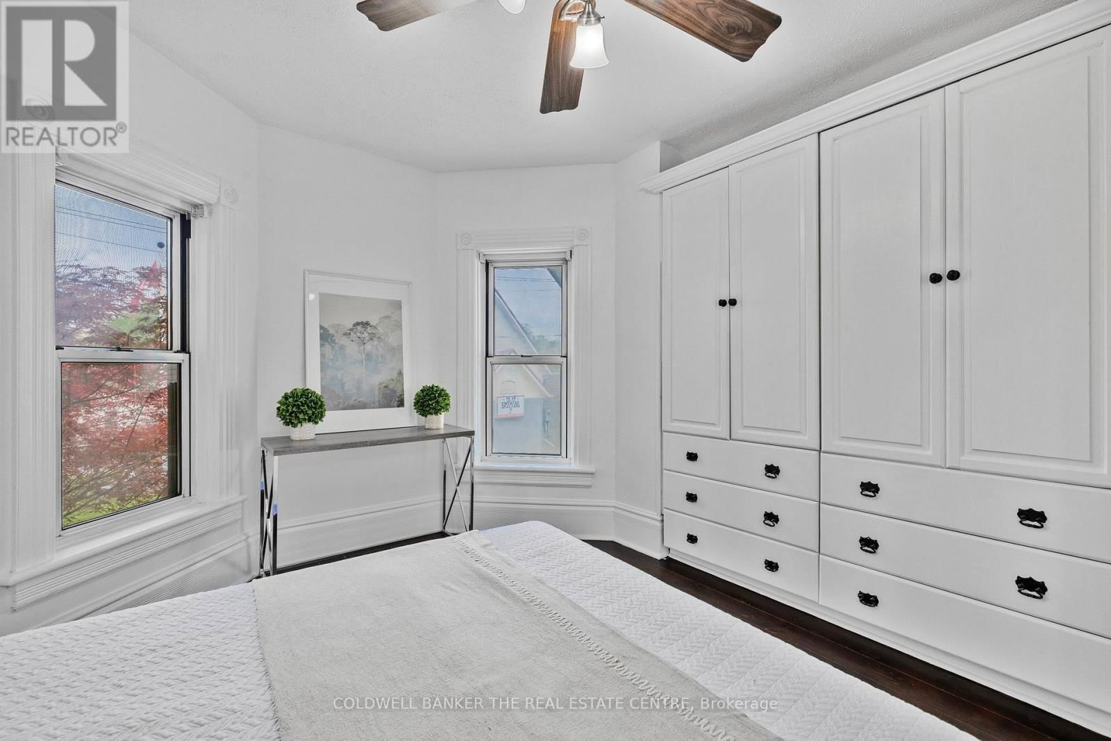 411 MILLARD AVENUE Image 18