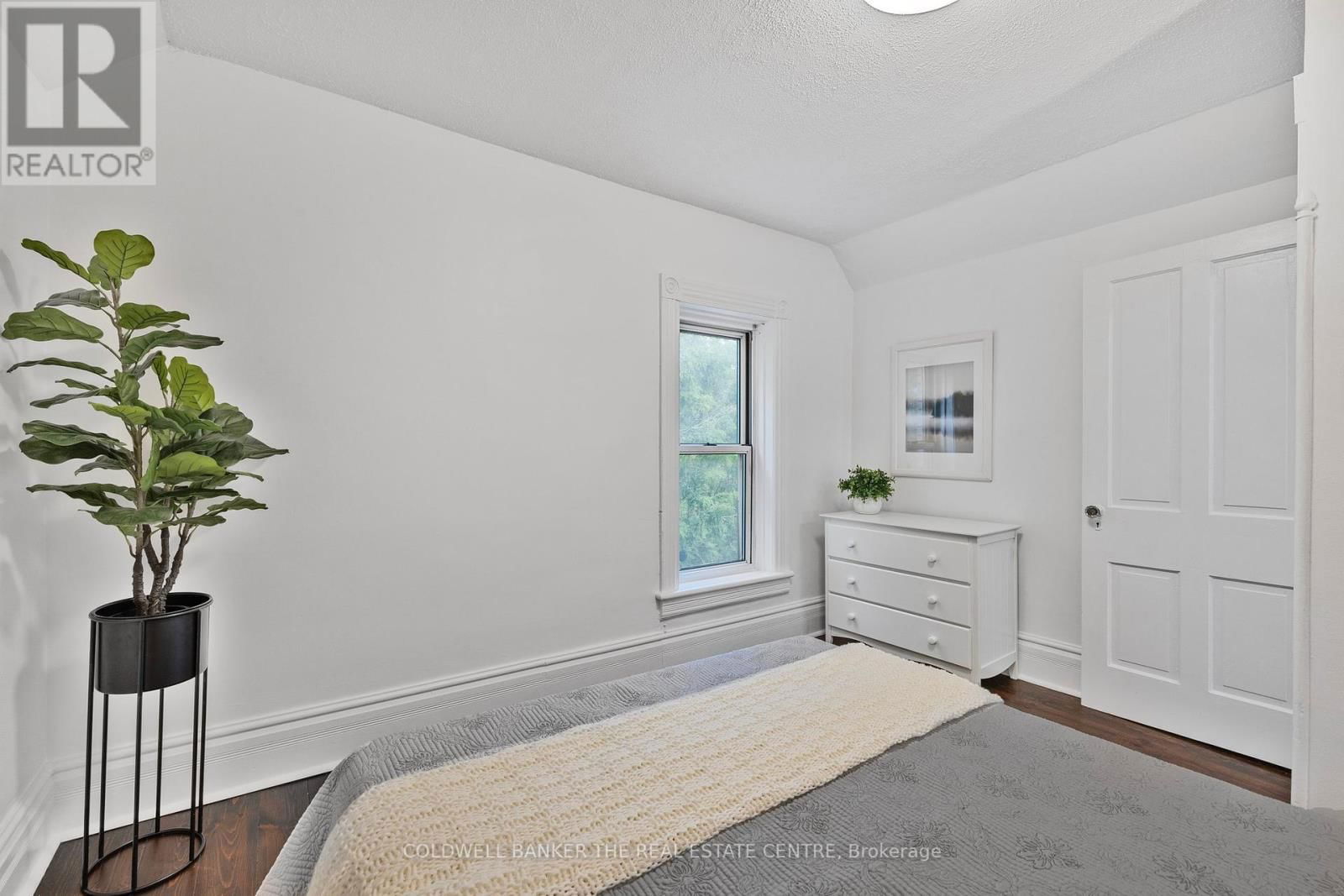 411 MILLARD AVENUE Image 21