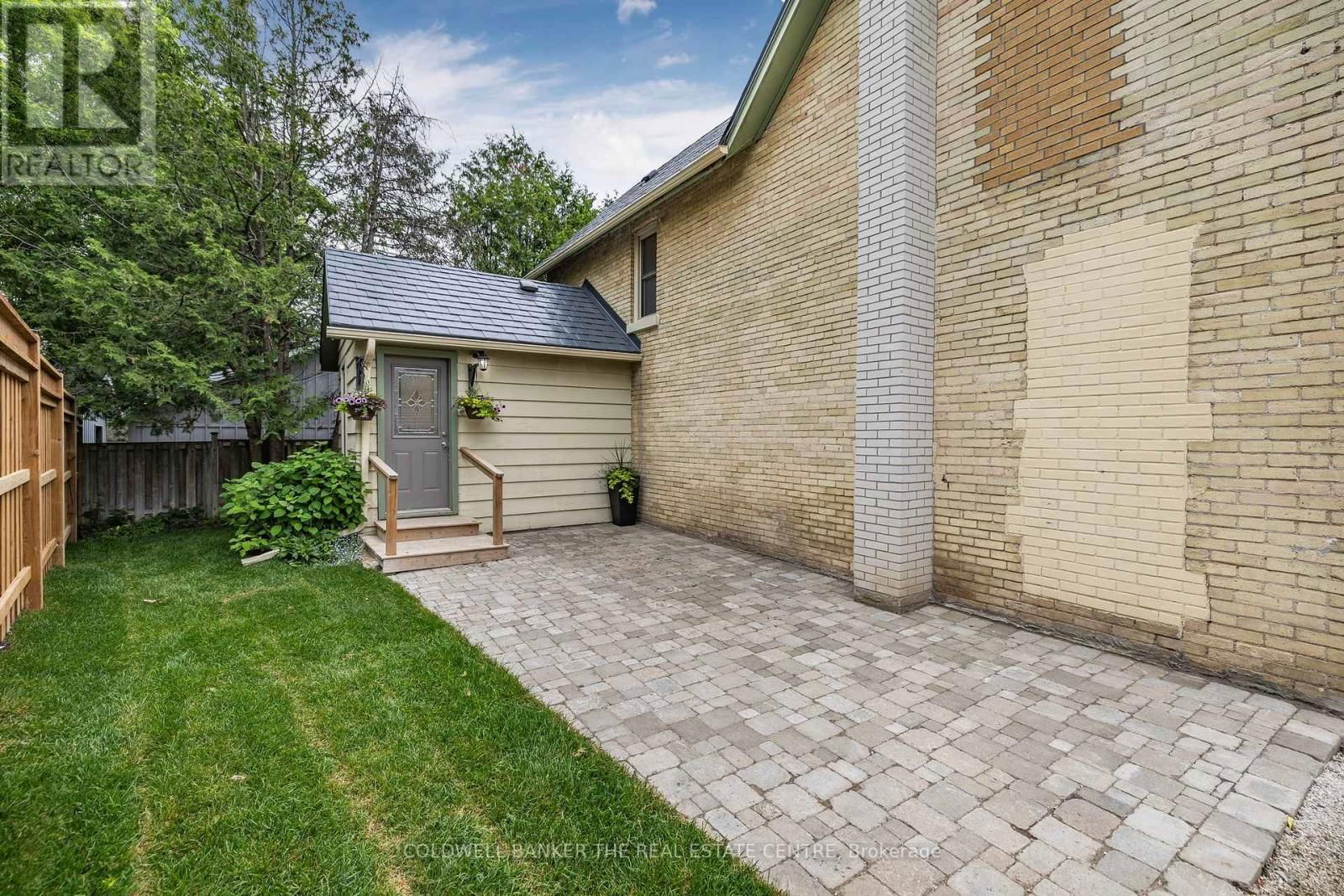 411 MILLARD AVENUE Image 23