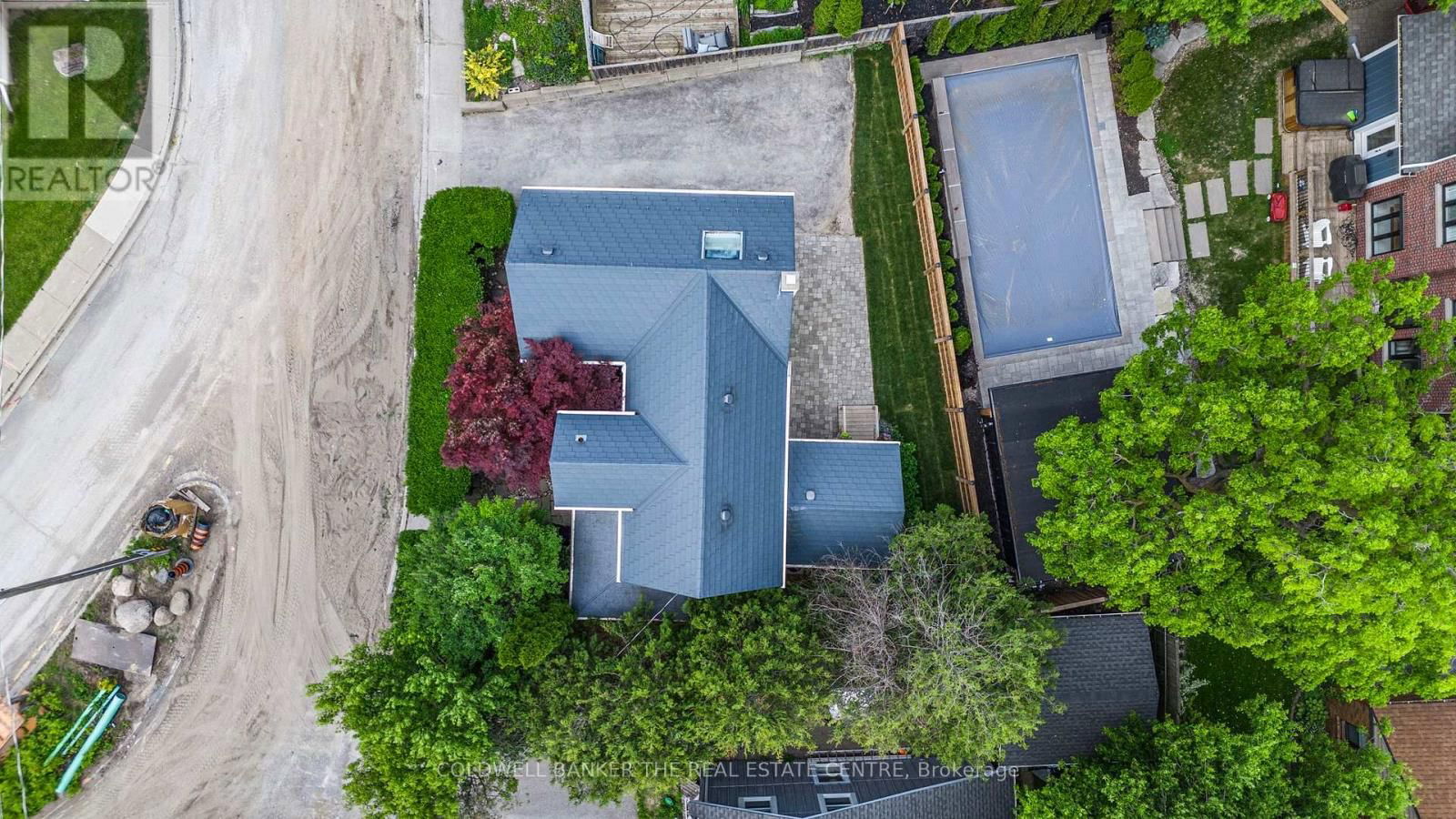 411 MILLARD AVENUE Image 25