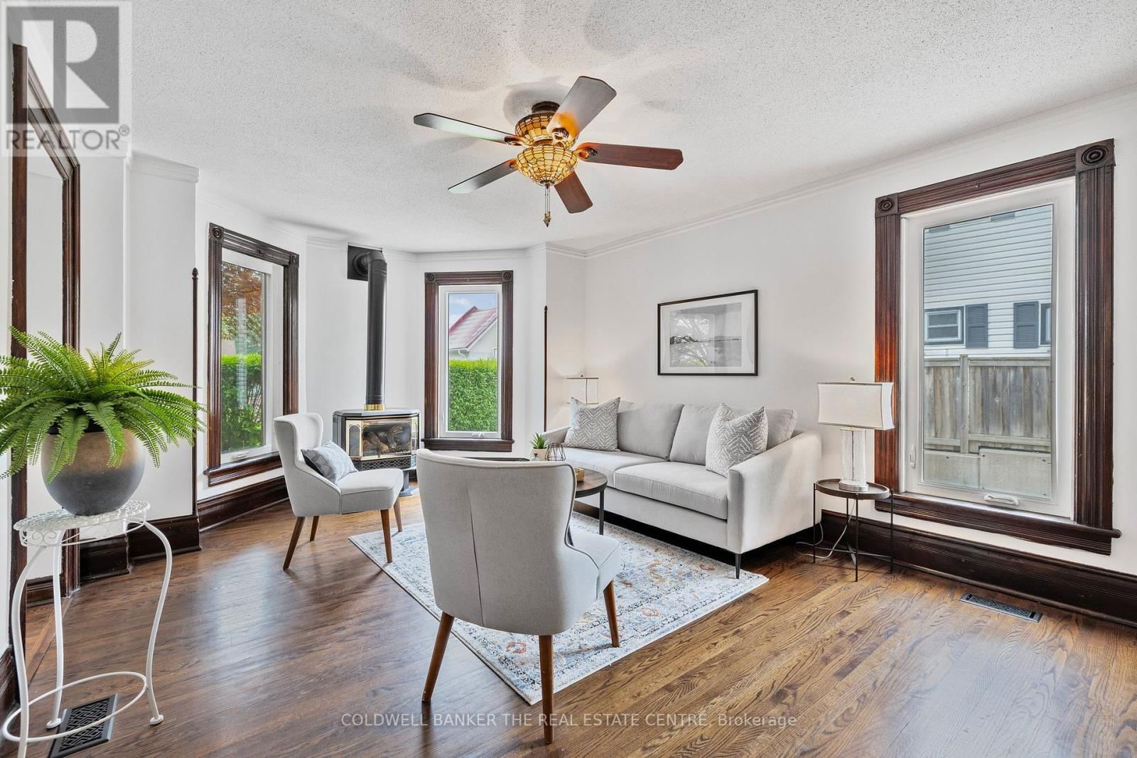 411 MILLARD AVENUE Image 8