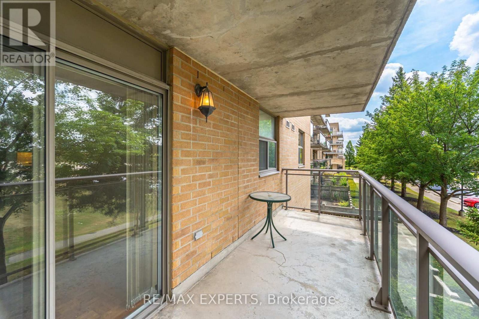 216 - 2502 RUTHERFORD ROAD Image 38