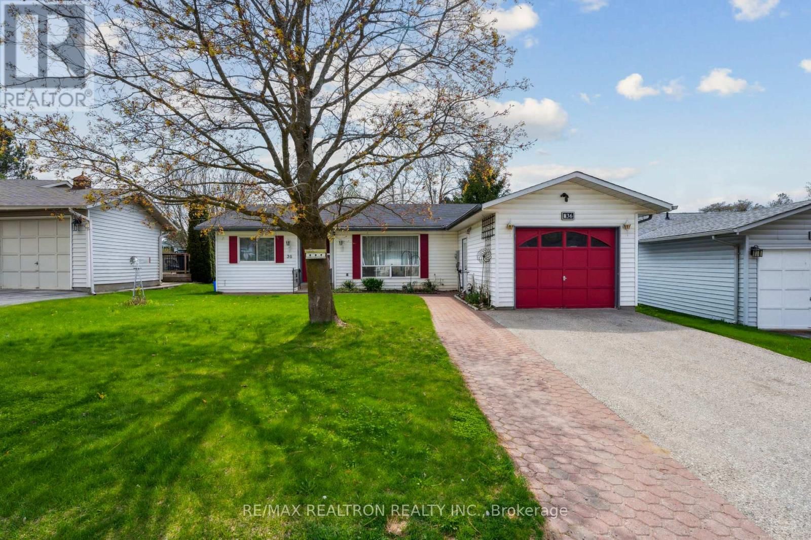 36 TECUMSETH PINES DRIVE Image 1