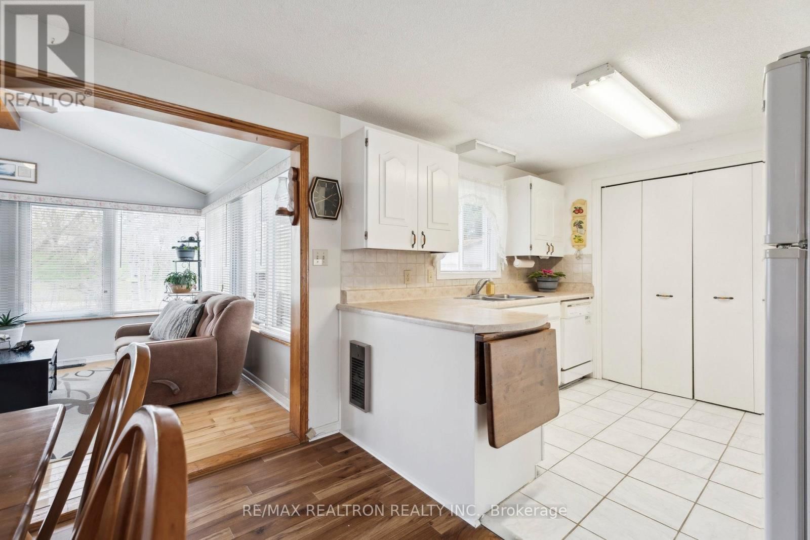 36 TECUMSETH PINES DRIVE Image 10