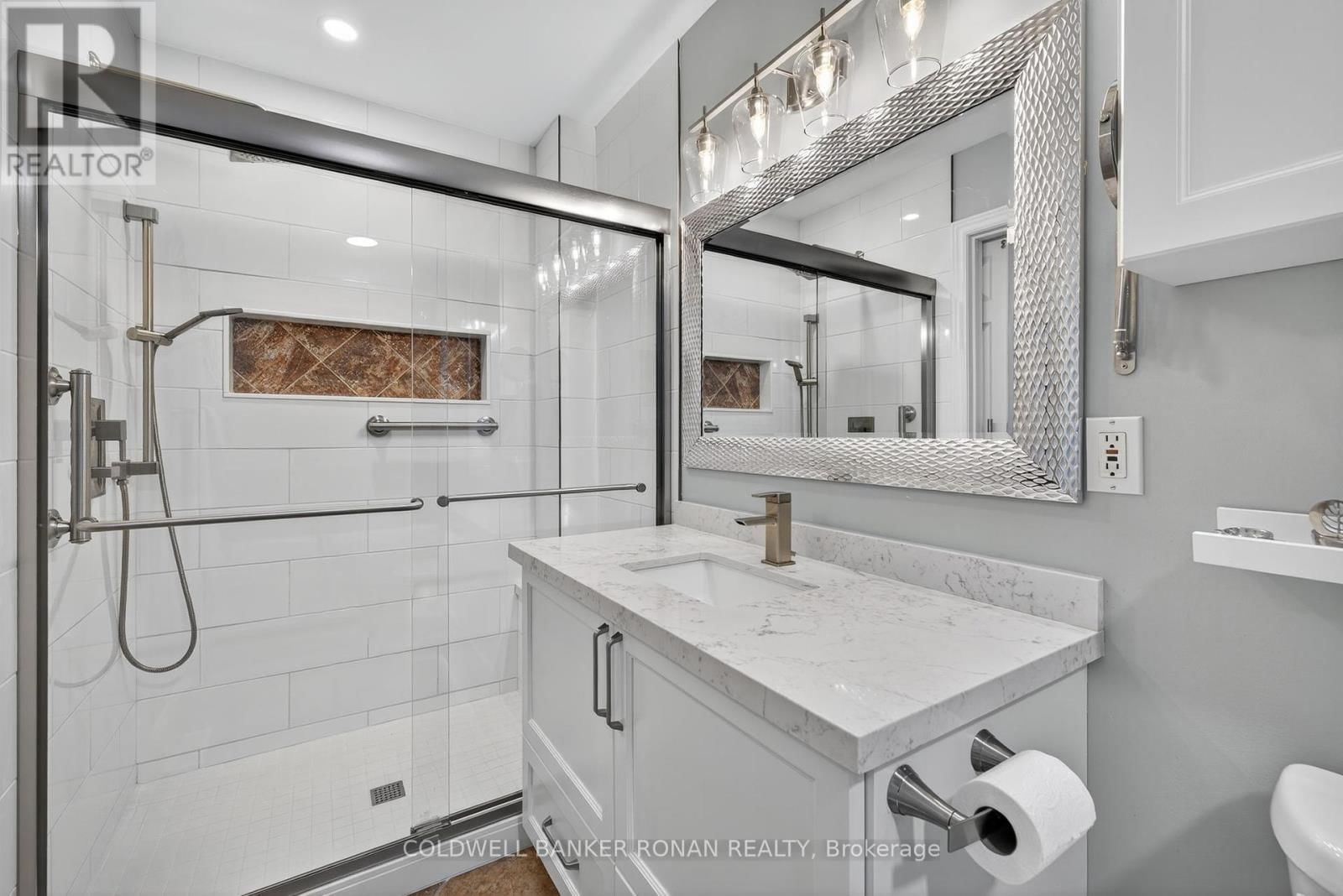 9 - 142 BELLA VISTA TRAIL Image 26