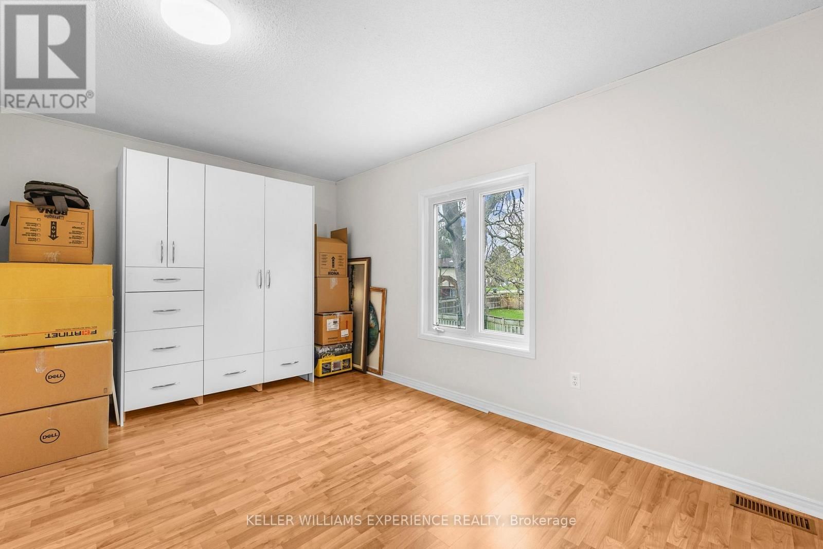 190 CENTRE STREET Image 14