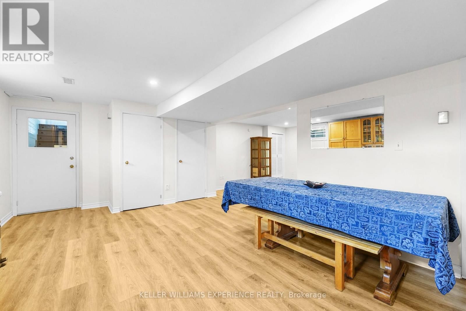 190 CENTRE STREET Image 27