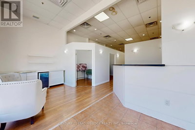 Image #1 of Commercial for Sale at Bathurst, Newmarket , Ontario