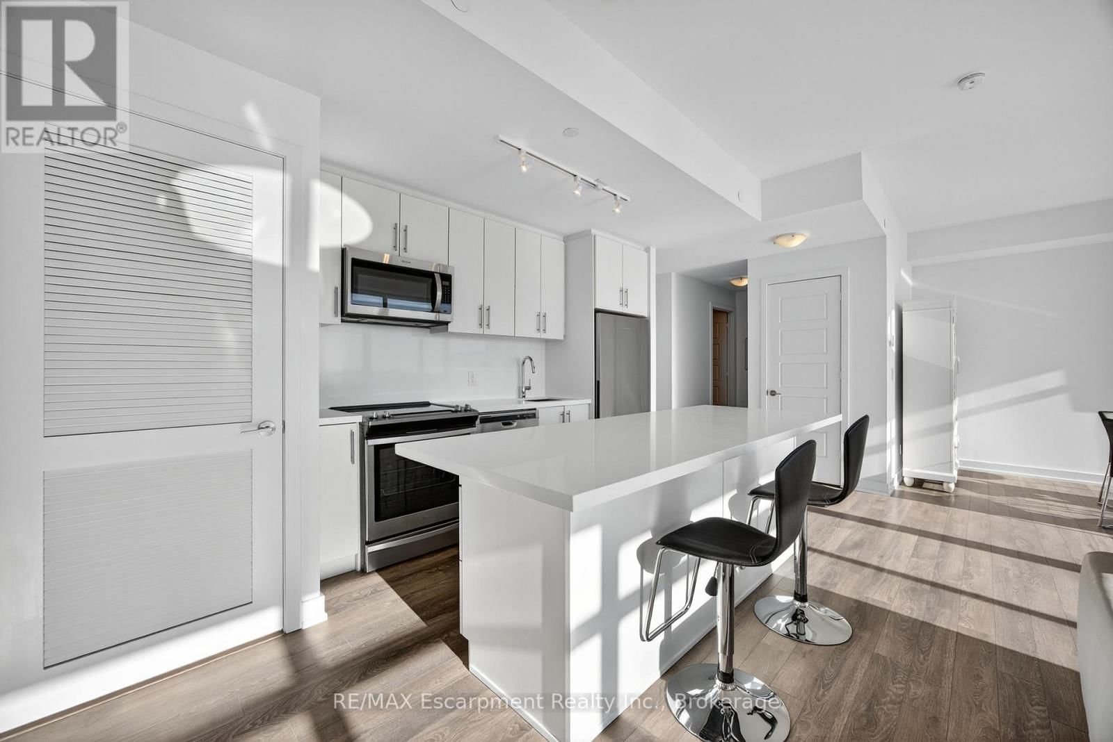 125 - 317 BROWARD WAY Image 6