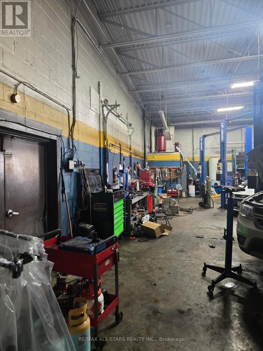 7B - 24707 WOODBINE AVENUE Image 3